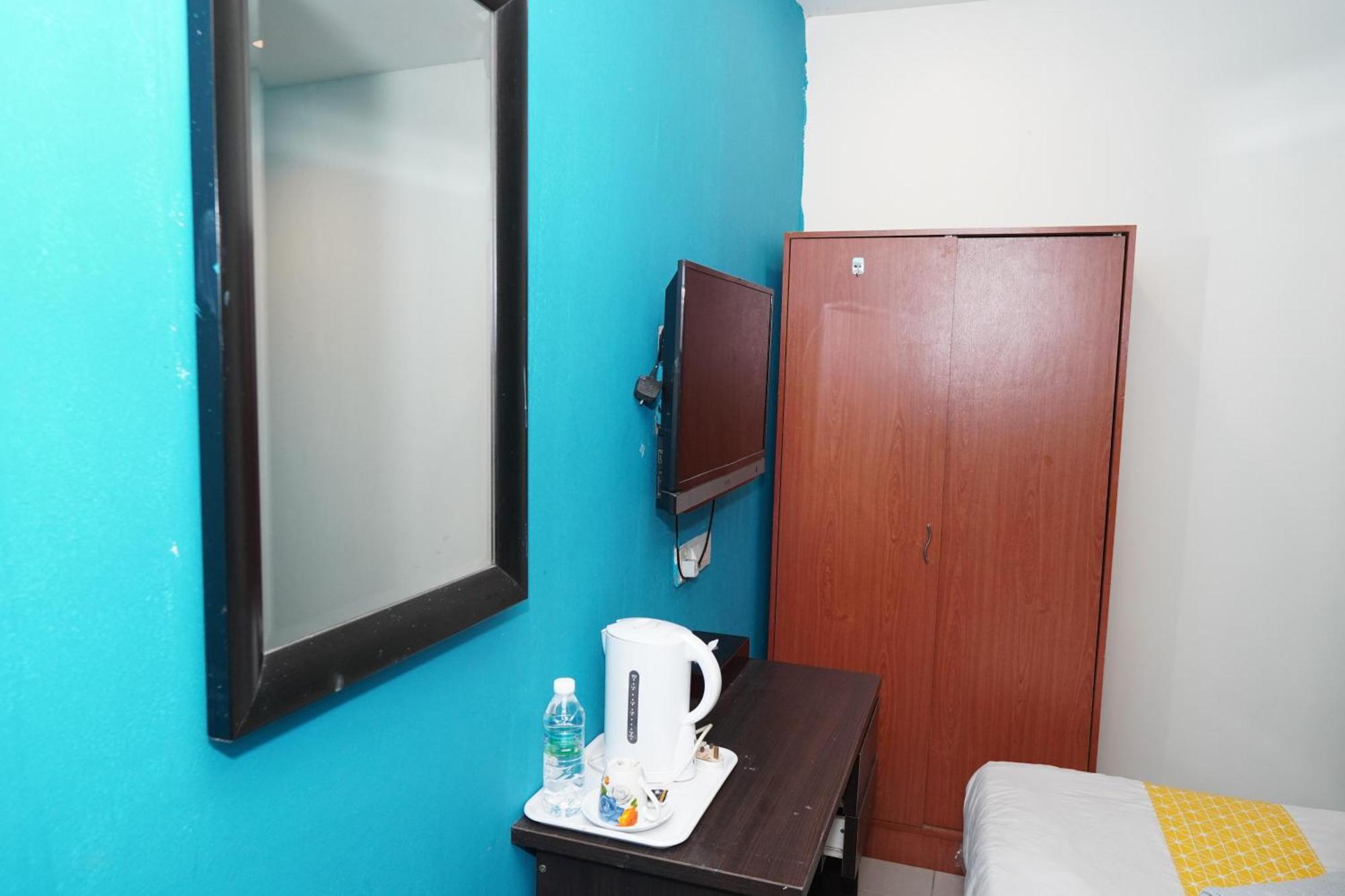 Hotel Shri Putiri Pasir Gudang Exteriör bild