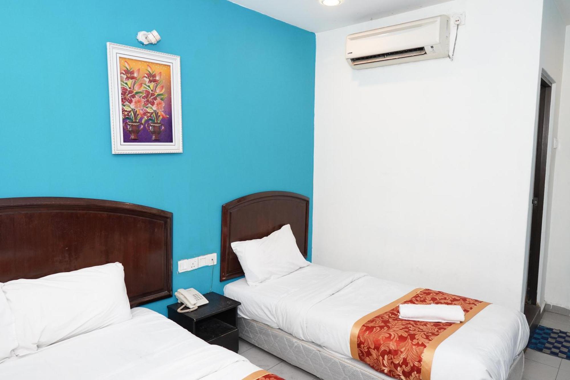 Hotel Shri Putiri Pasir Gudang Exteriör bild